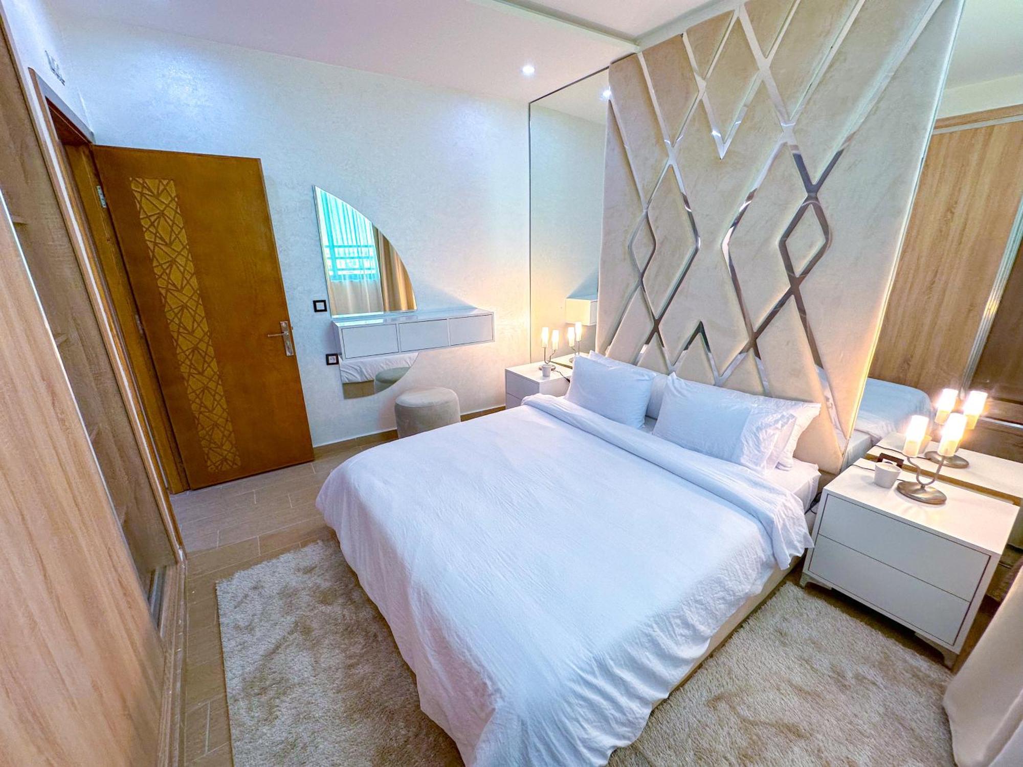 Veluxa - Luxury Holiday Homes - Centric Flat Tanger Kültér fotó